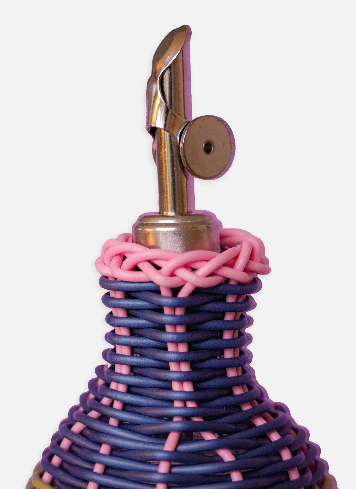 Woven Oil Pourer