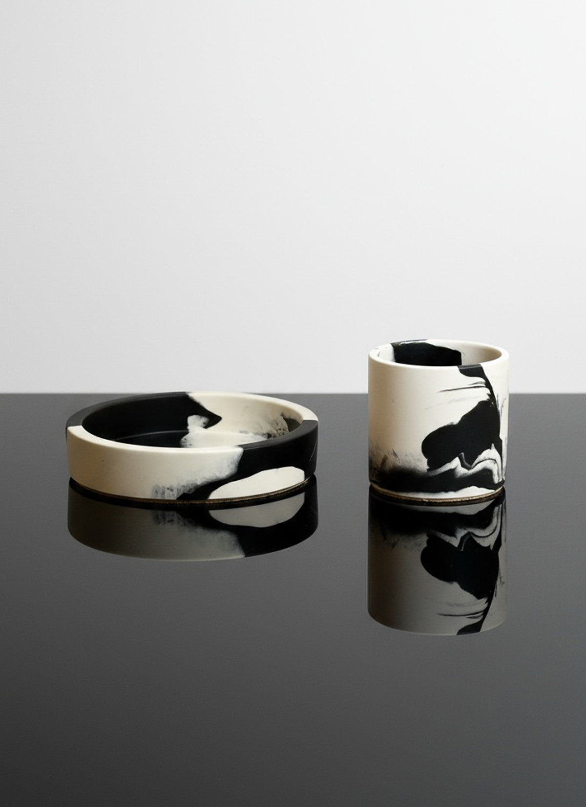 Black & White Jesmonite Pot