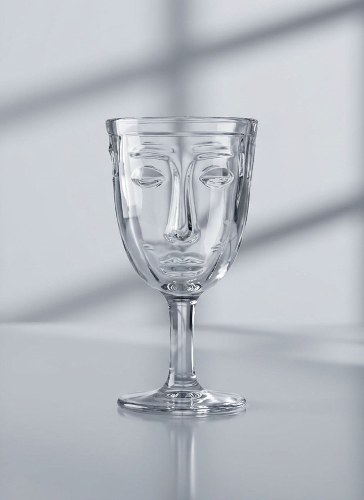 Clear Deco Face Wine Glass