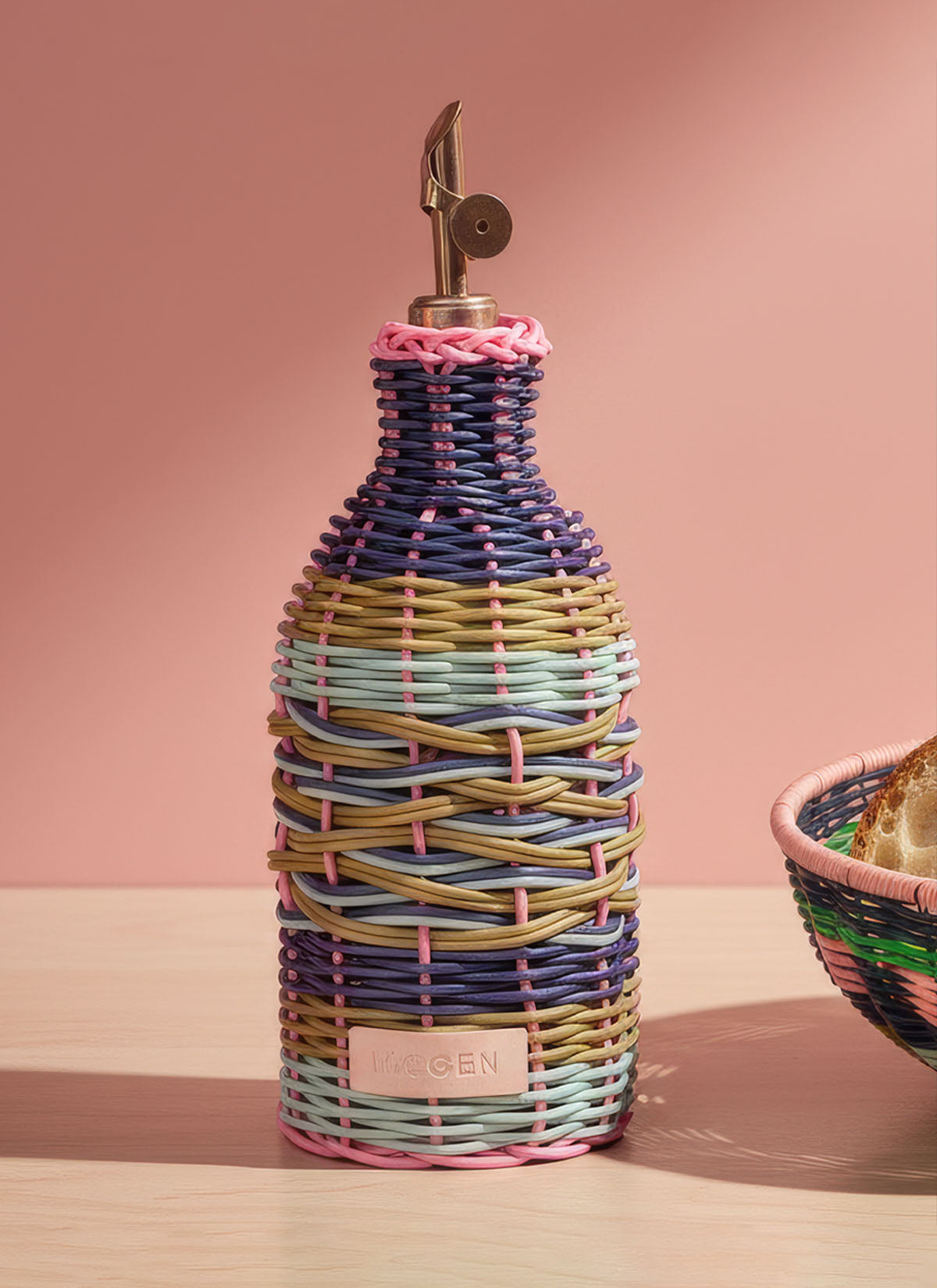 Woven Oil Pourer