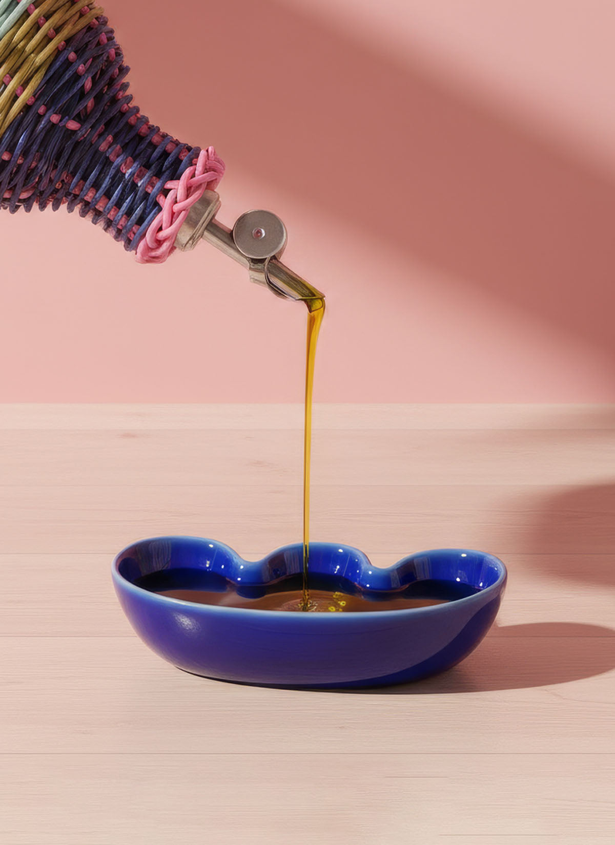 Woven Oil Pourer